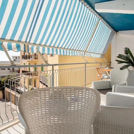 アパート Lu Mariner アルゲーロ